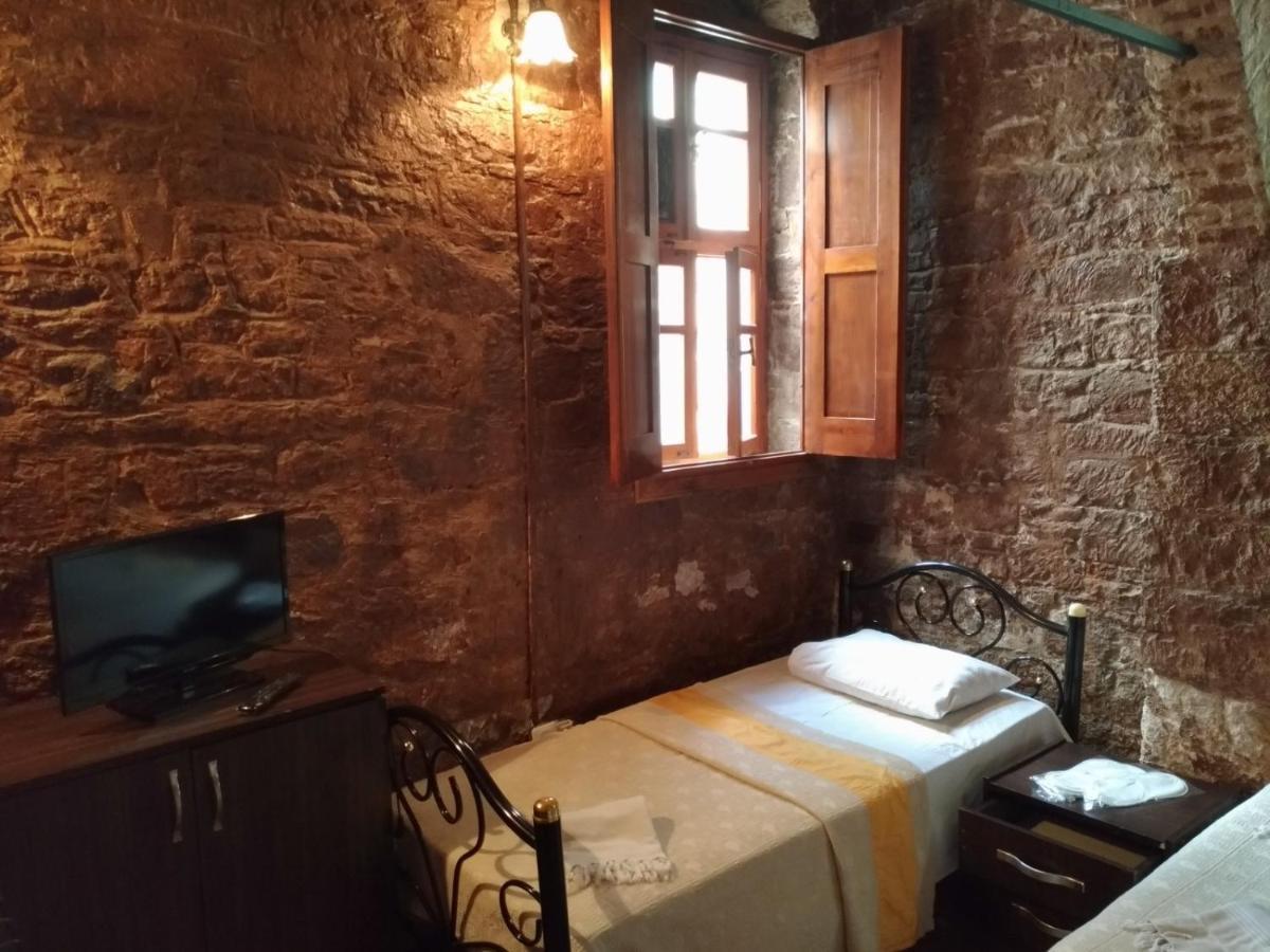 Ayfada Cafe & Pension Ayvalı Esterno foto